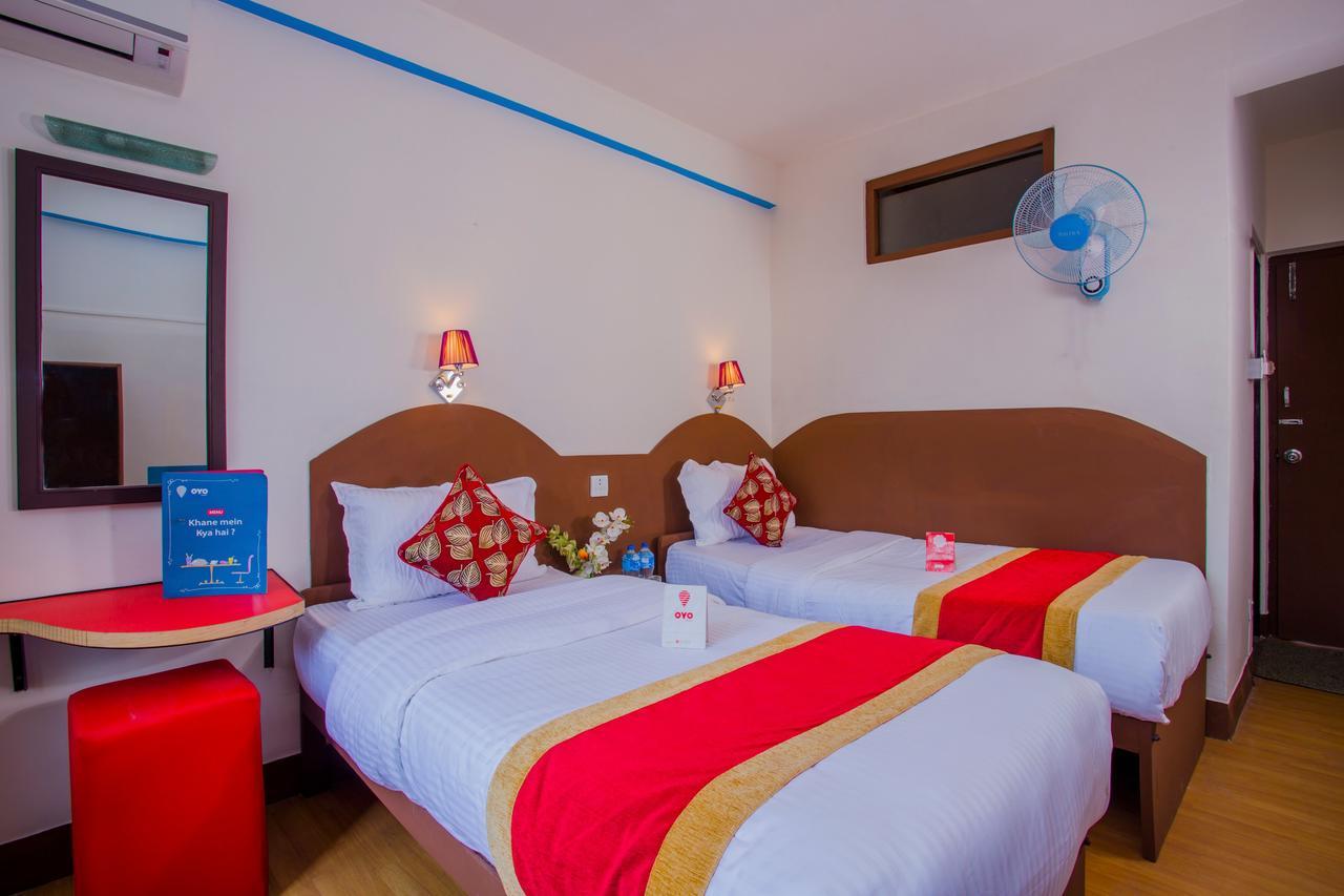 Oyo 166 Kathmandu Tourist Home Buitenkant foto