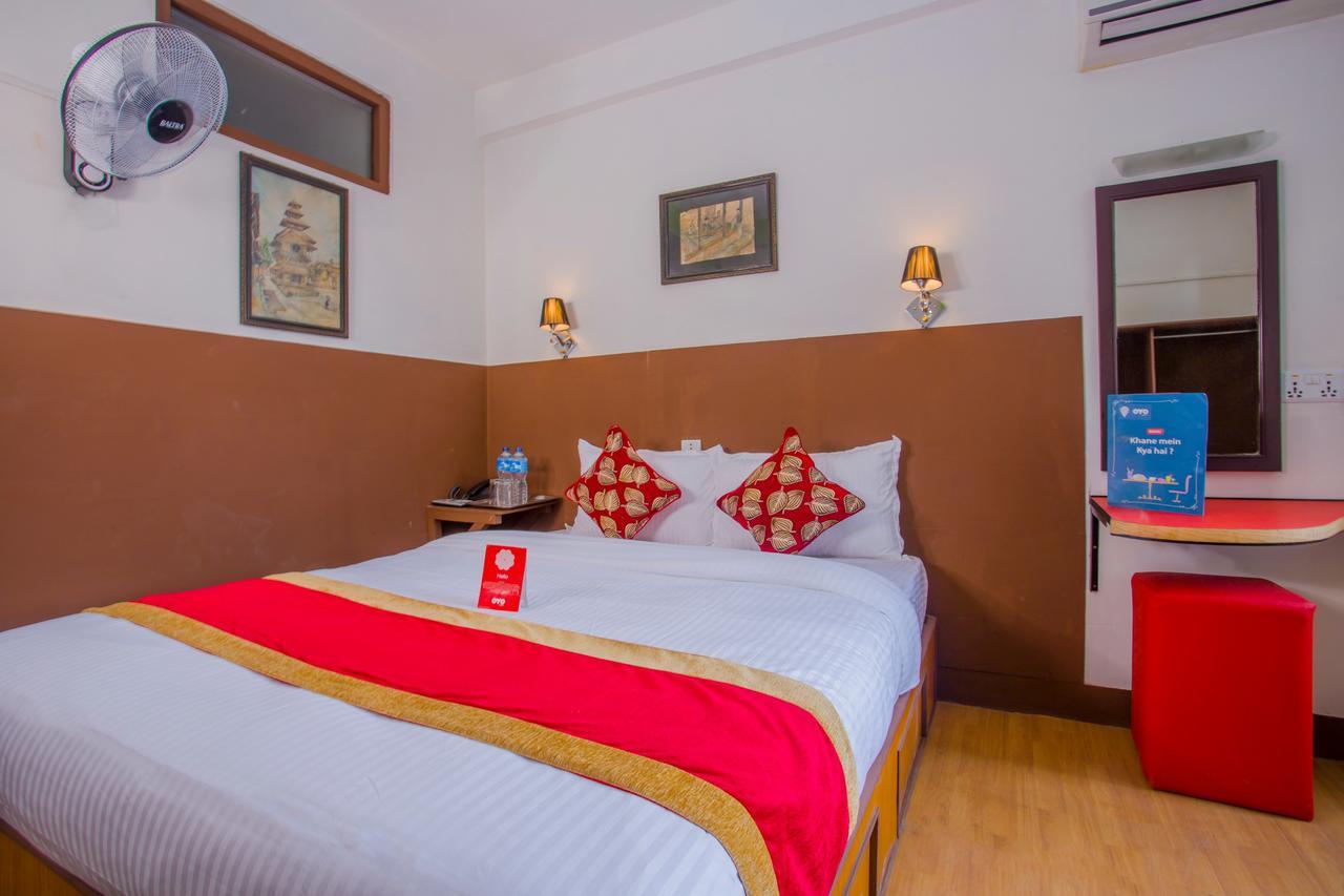 Oyo 166 Kathmandu Tourist Home Buitenkant foto