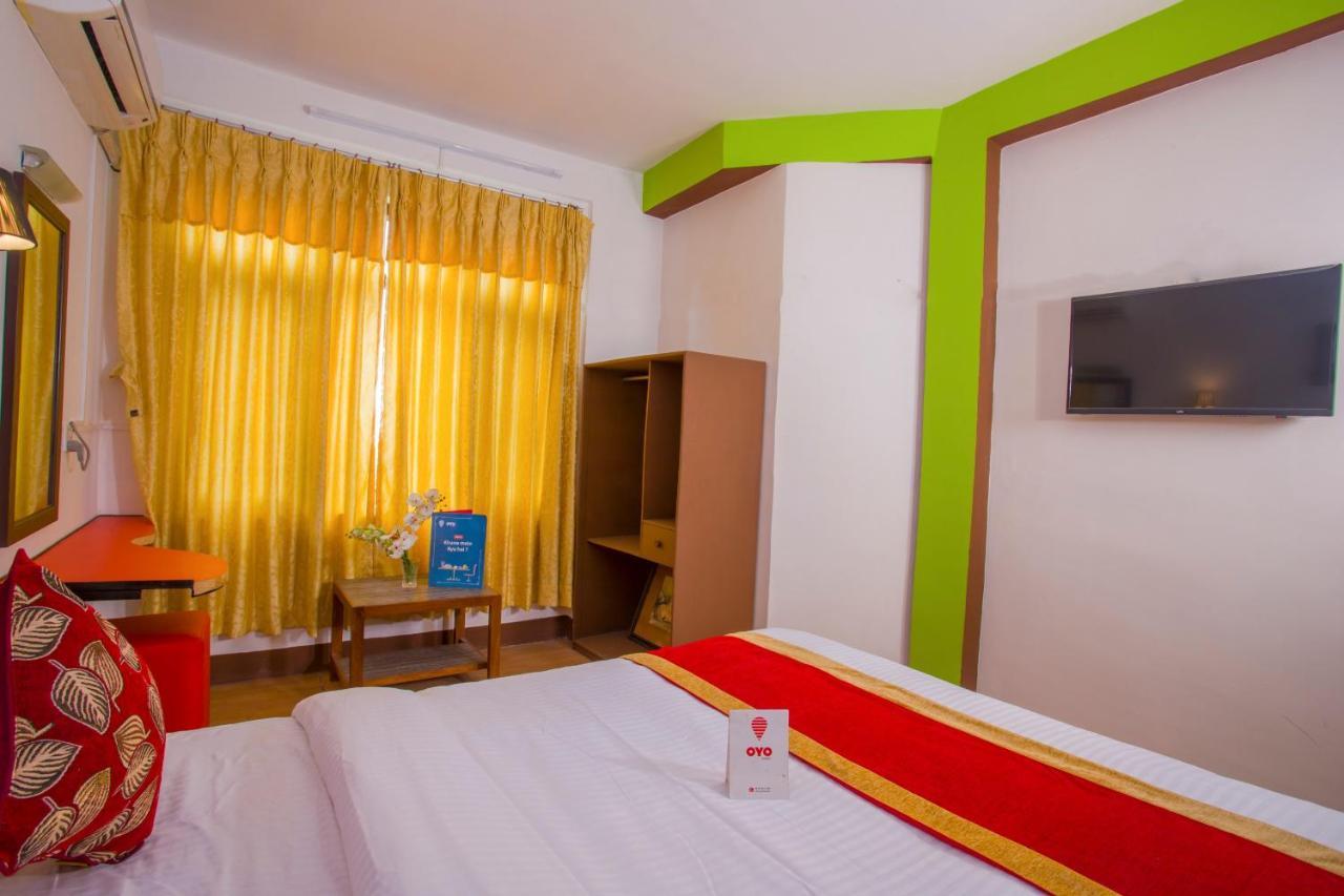 Oyo 166 Kathmandu Tourist Home Buitenkant foto