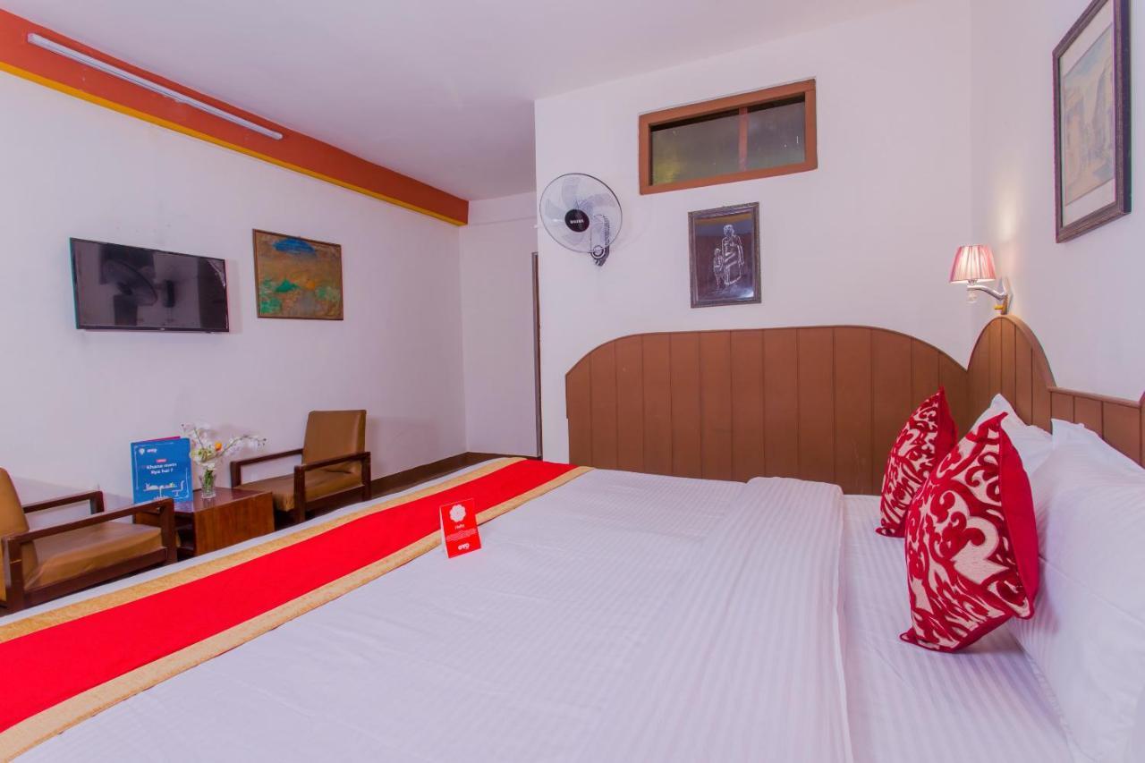 Oyo 166 Kathmandu Tourist Home Buitenkant foto