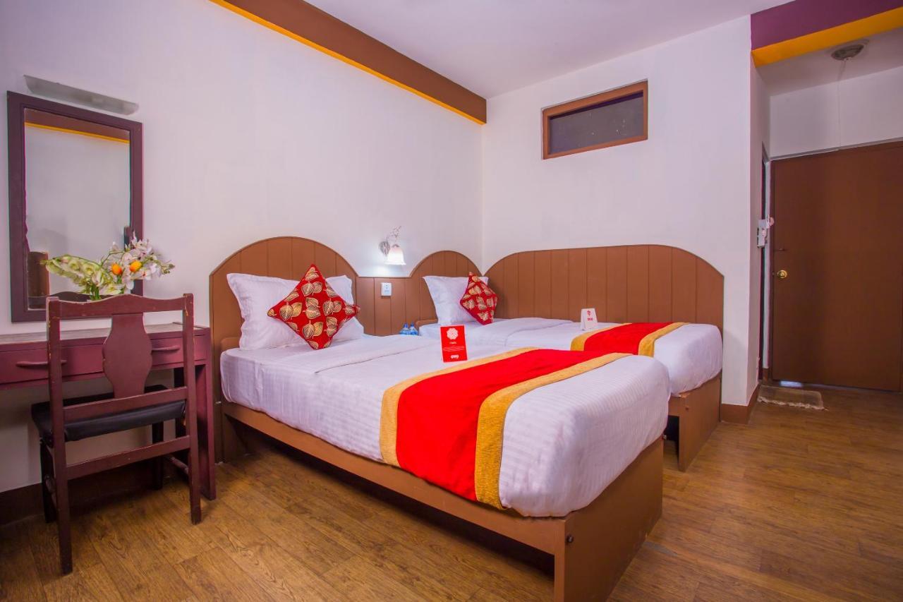 Oyo 166 Kathmandu Tourist Home Buitenkant foto