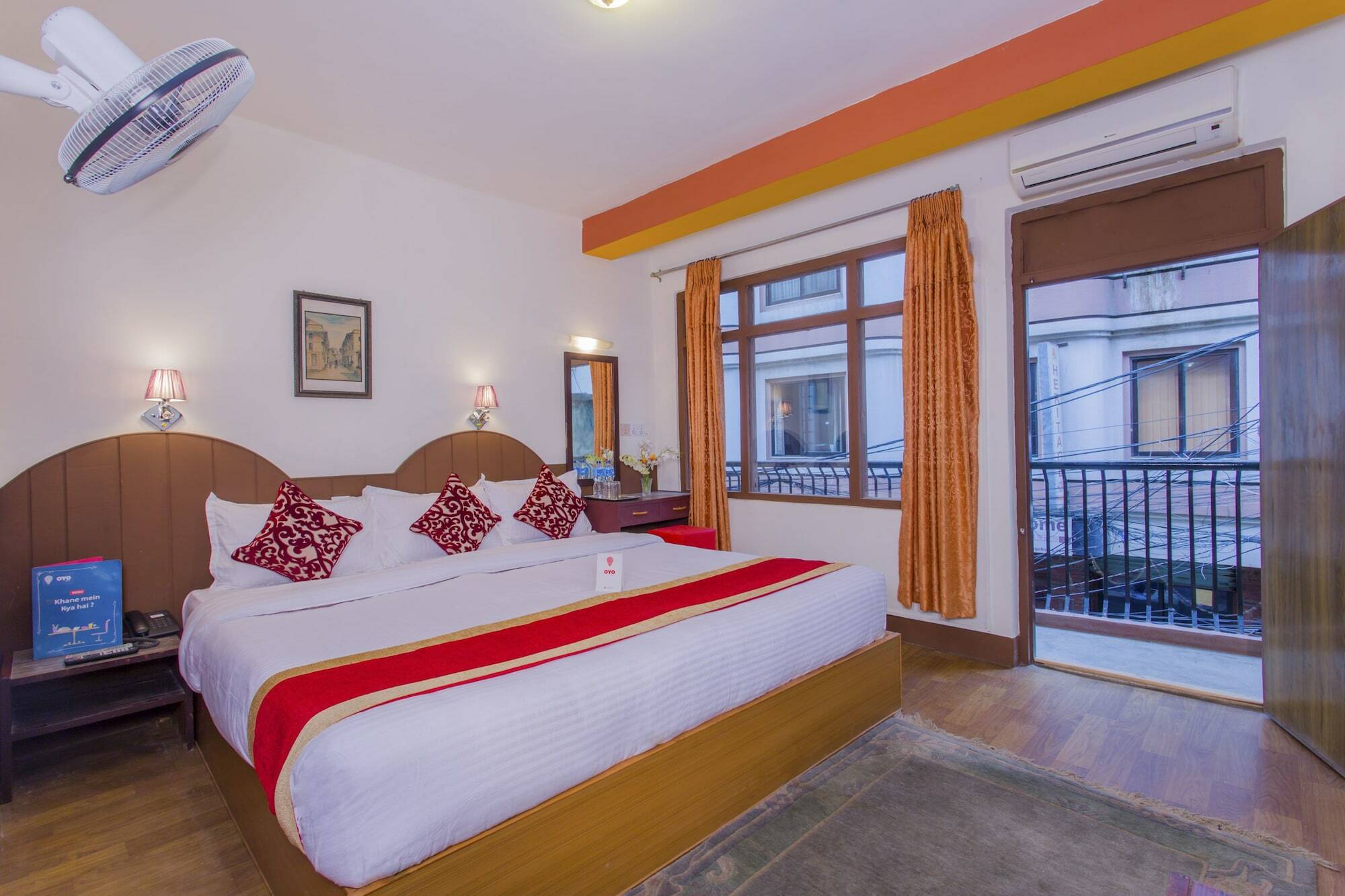 Oyo 166 Kathmandu Tourist Home Buitenkant foto