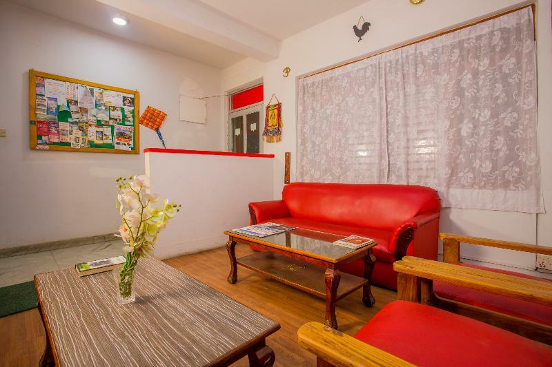 Oyo 166 Kathmandu Tourist Home Buitenkant foto