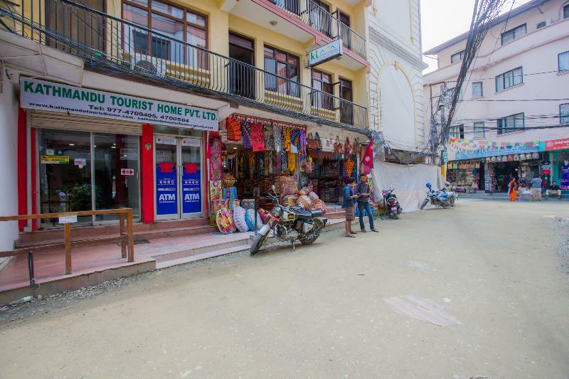 Oyo 166 Kathmandu Tourist Home Buitenkant foto