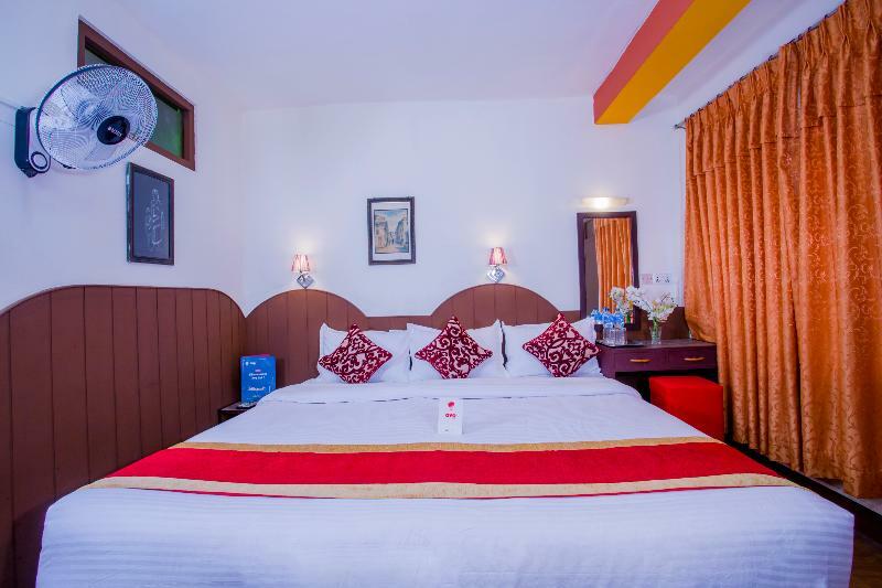 Oyo 166 Kathmandu Tourist Home Buitenkant foto
